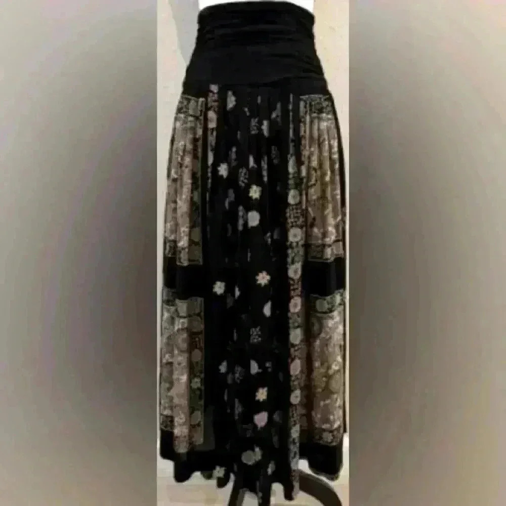 Vintage 80s Platinum Dorthy Schoelen Skirt style#:7115, Cut#9-64, R/N# 48266